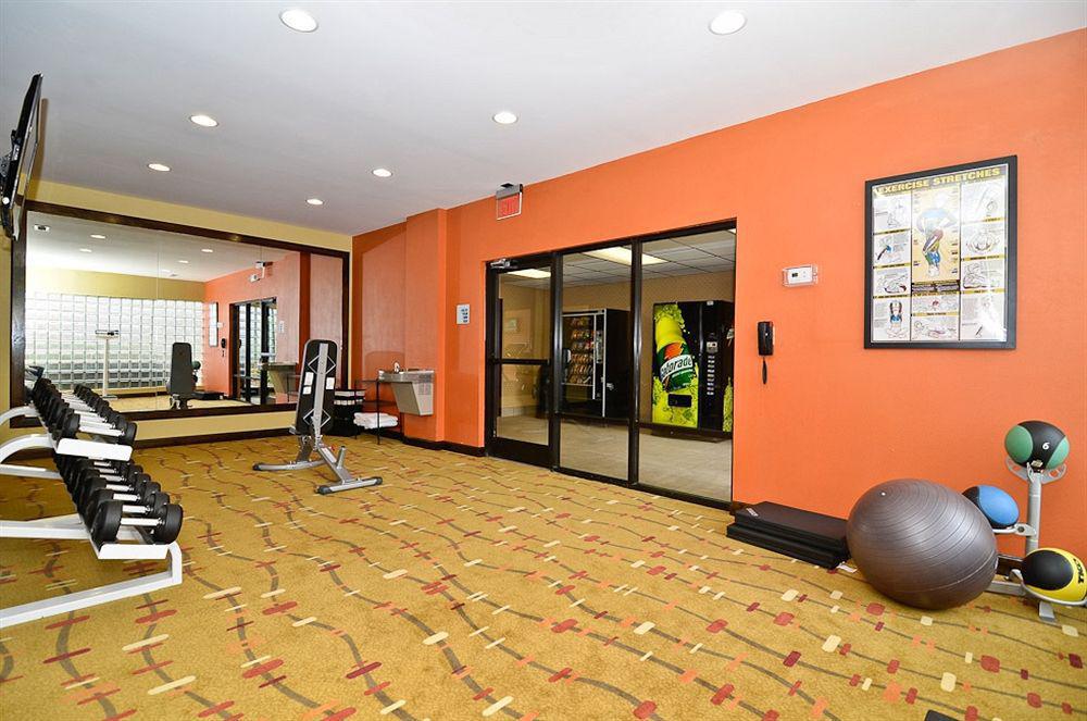 Holiday Inn Express Burlington, An Ihg Hotel Facilities photo