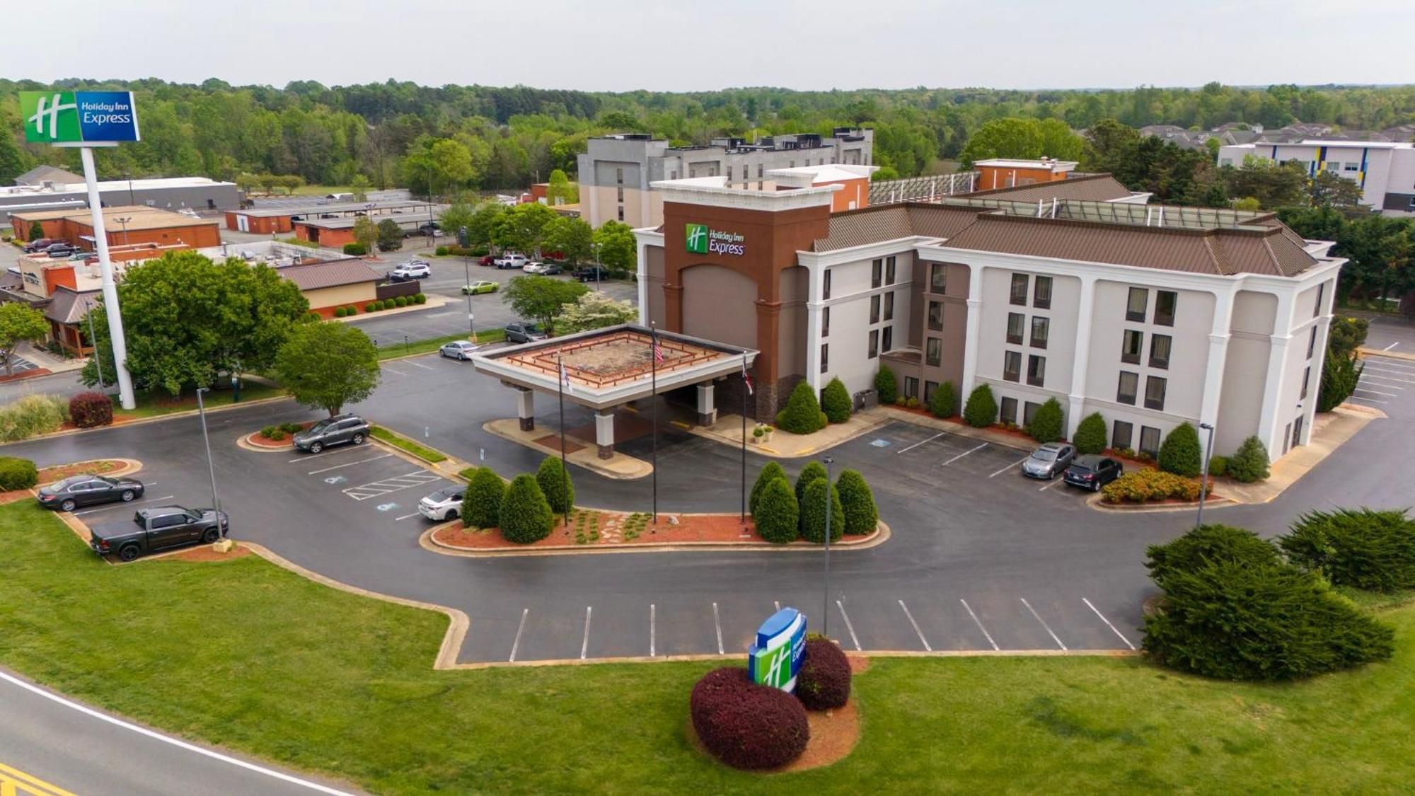 Holiday Inn Express Burlington, An Ihg Hotel Exterior photo